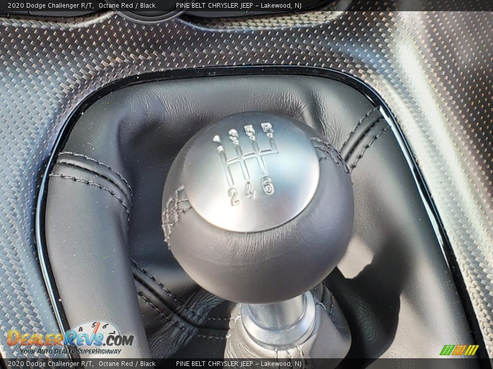2020 Dodge Challenger R/T Shifter Photo #16