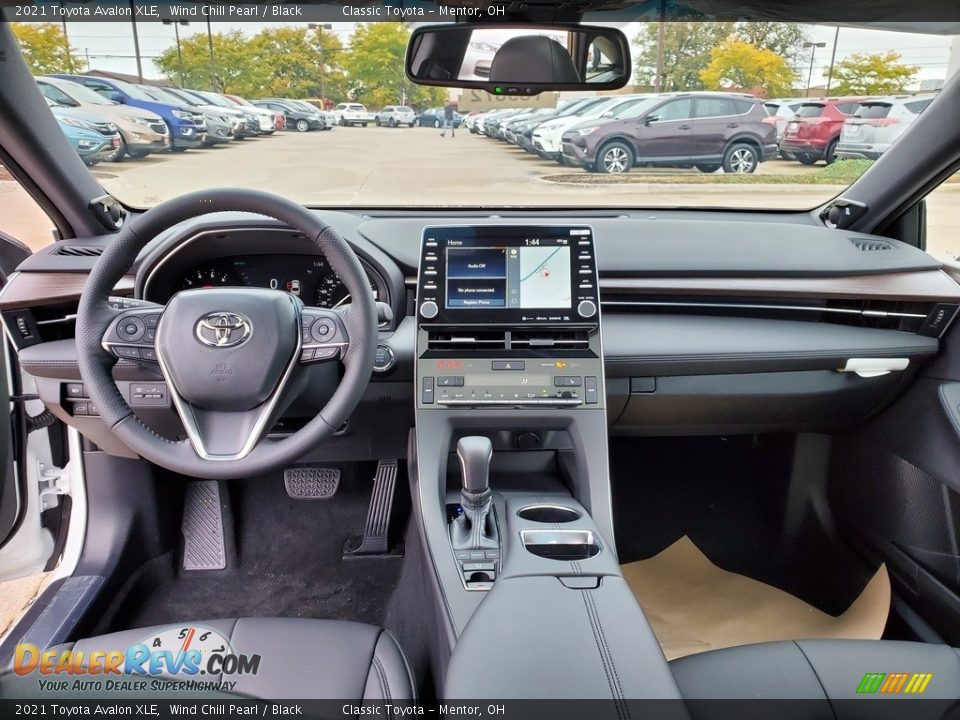 Black Interior - 2021 Toyota Avalon XLE Photo #4