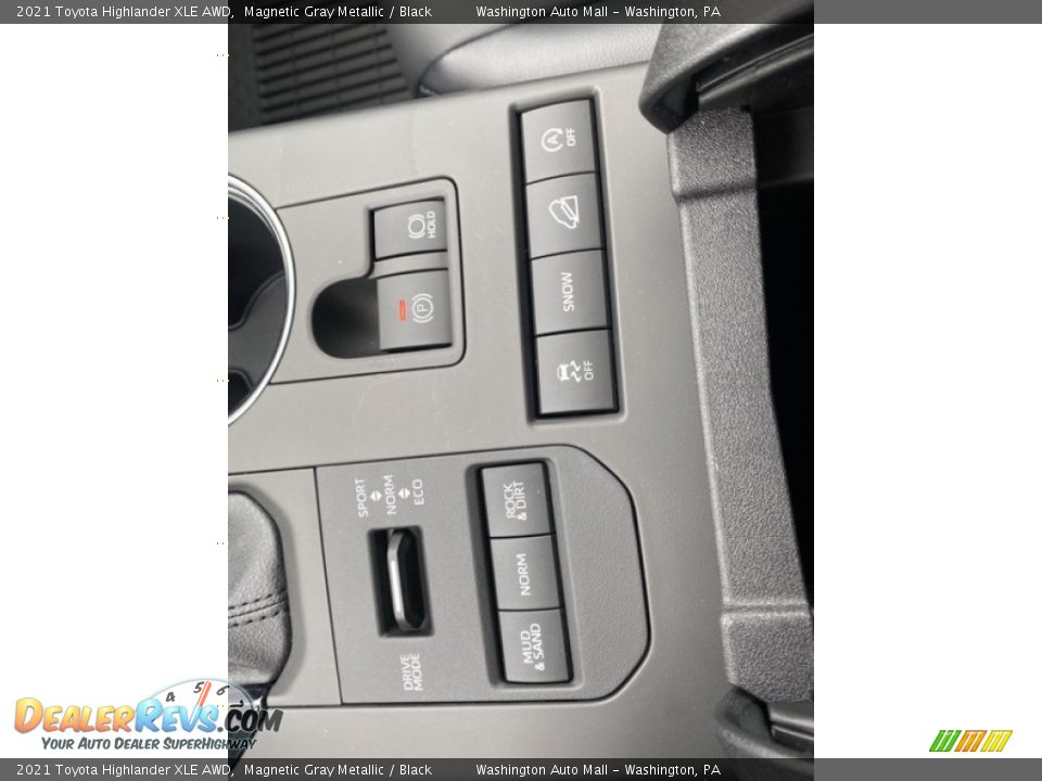 2021 Toyota Highlander XLE AWD Magnetic Gray Metallic / Black Photo #14
