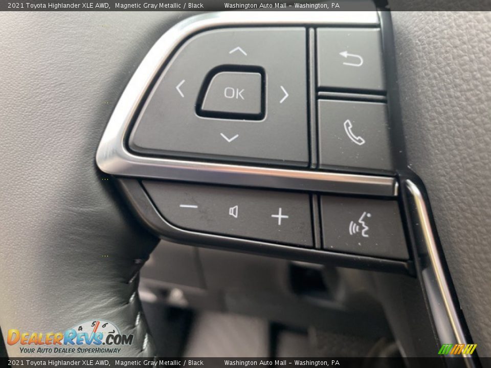 2021 Toyota Highlander XLE AWD Steering Wheel Photo #18