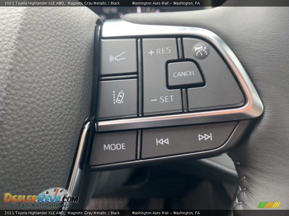 2021 Toyota Highlander XLE AWD Steering Wheel Photo #19