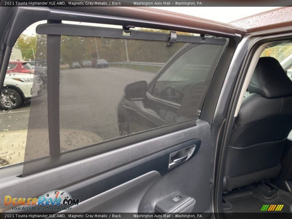 2021 Toyota Highlander XLE AWD Magnetic Gray Metallic / Black Photo #29