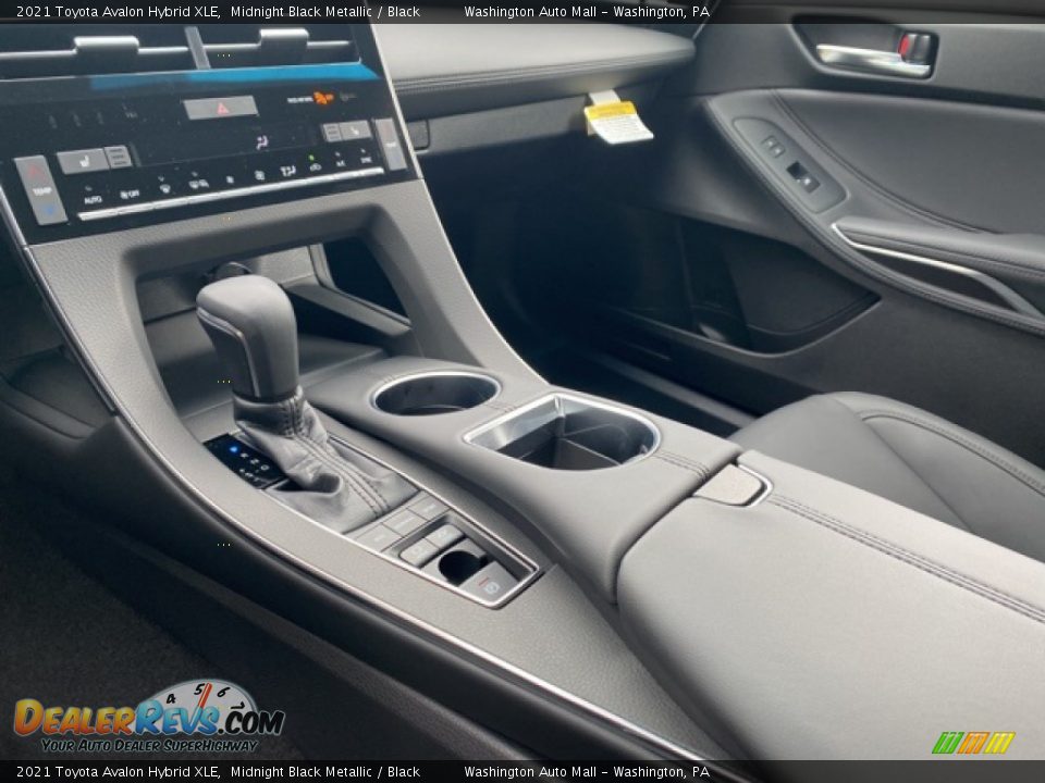 Controls of 2021 Toyota Avalon Hybrid XLE Photo #5
