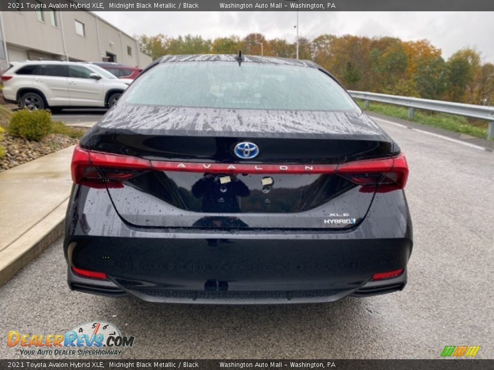 2021 Toyota Avalon Hybrid XLE Midnight Black Metallic / Black Photo #10