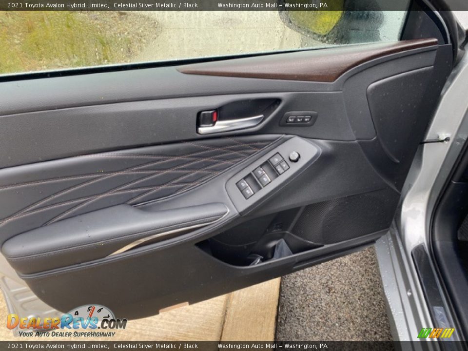 Door Panel of 2021 Toyota Avalon Hybrid Limited Photo #11