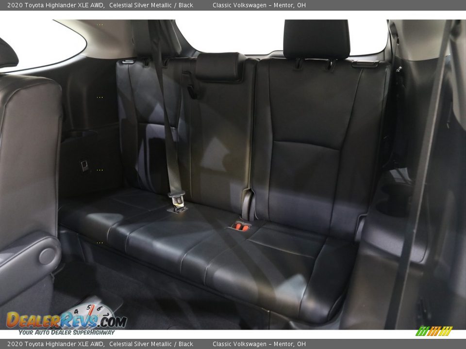 2020 Toyota Highlander XLE AWD Celestial Silver Metallic / Black Photo #17