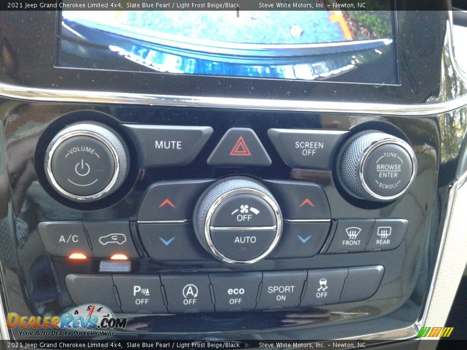 Controls of 2021 Jeep Grand Cherokee Limited 4x4 Photo #27