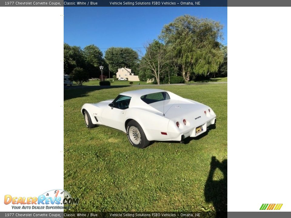 1977 Chevrolet Corvette Coupe Classic White / Blue Photo #6