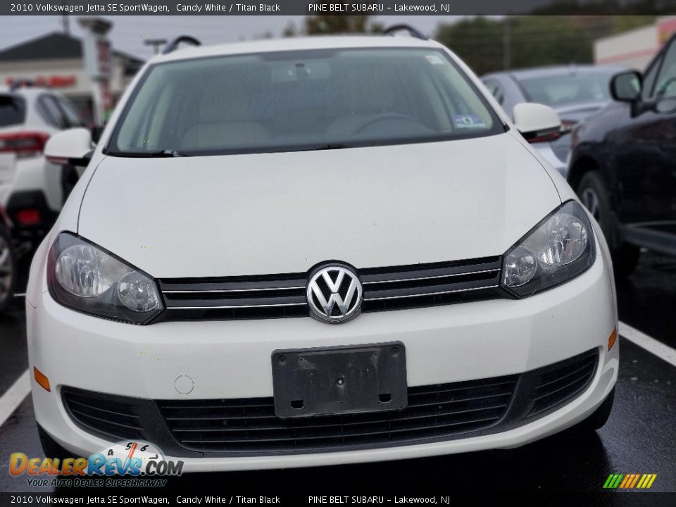 2010 Volkswagen Jetta SE SportWagen Candy White / Titan Black Photo #2