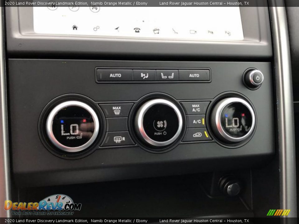 Controls of 2020 Land Rover Discovery Landmark Edition Photo #23