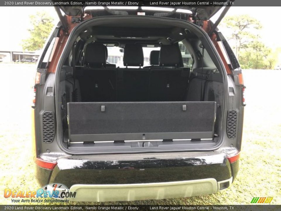 2020 Land Rover Discovery Landmark Edition Trunk Photo #27