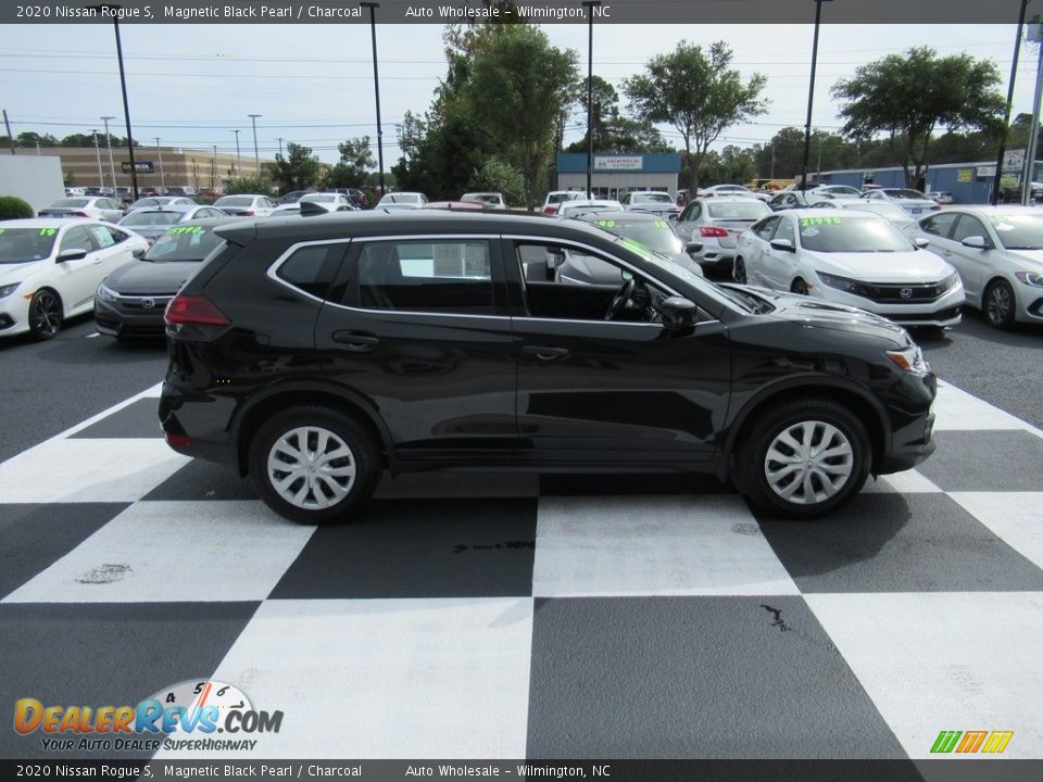 2020 Nissan Rogue S Magnetic Black Pearl / Charcoal Photo #3