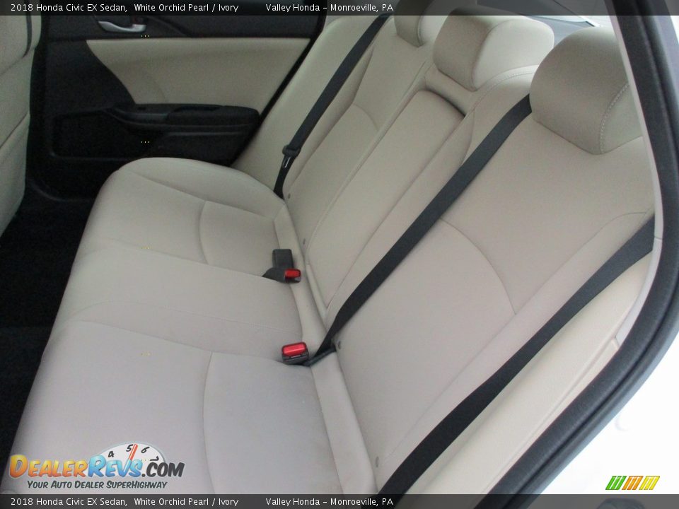 2018 Honda Civic EX Sedan White Orchid Pearl / Ivory Photo #13