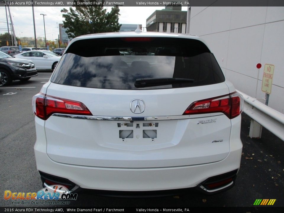 2016 Acura RDX Technology AWD White Diamond Pearl / Parchment Photo #4