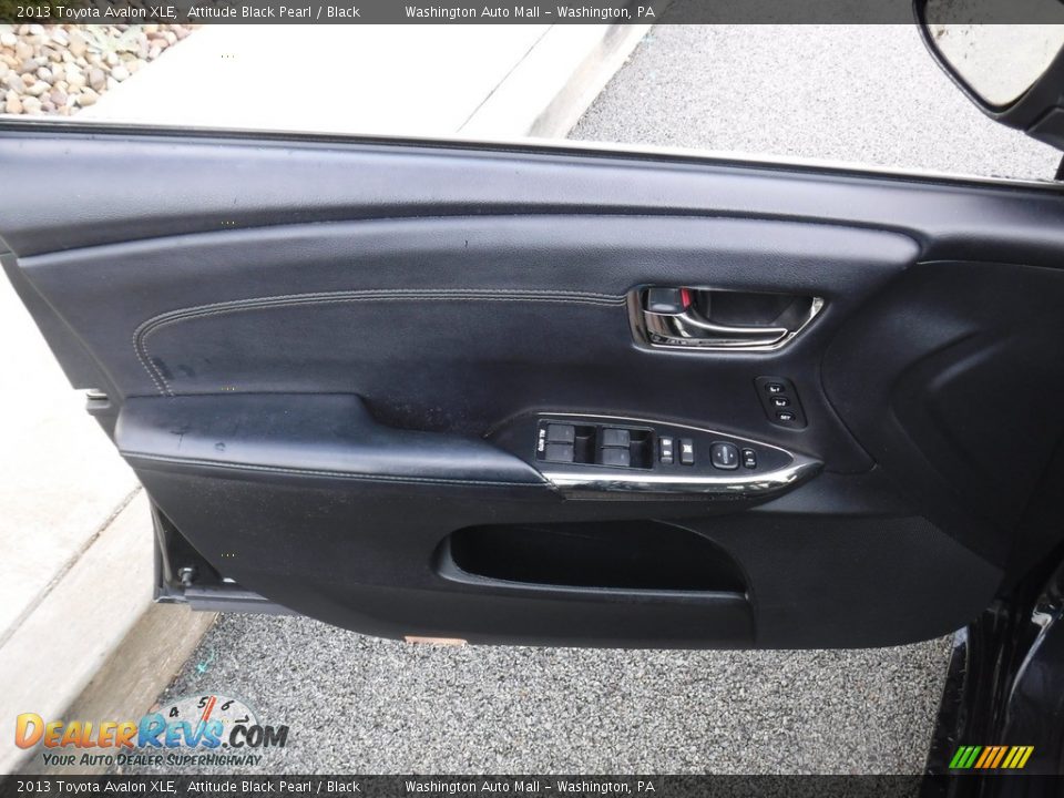 2013 Toyota Avalon XLE Attitude Black Pearl / Black Photo #18