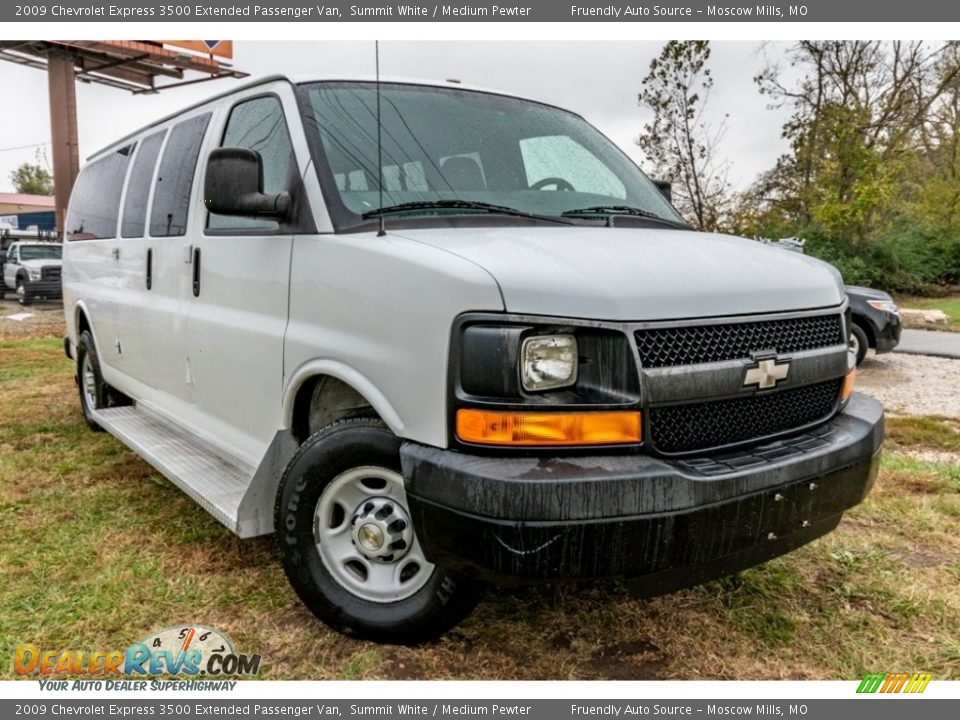 2009 Chevrolet Express 3500 Extended Passenger Van Summit White / Medium Pewter Photo #1