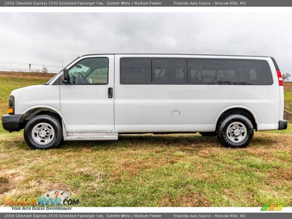 2009 Chevrolet Express 3500 Extended Passenger Van Summit White / Medium Pewter Photo #7