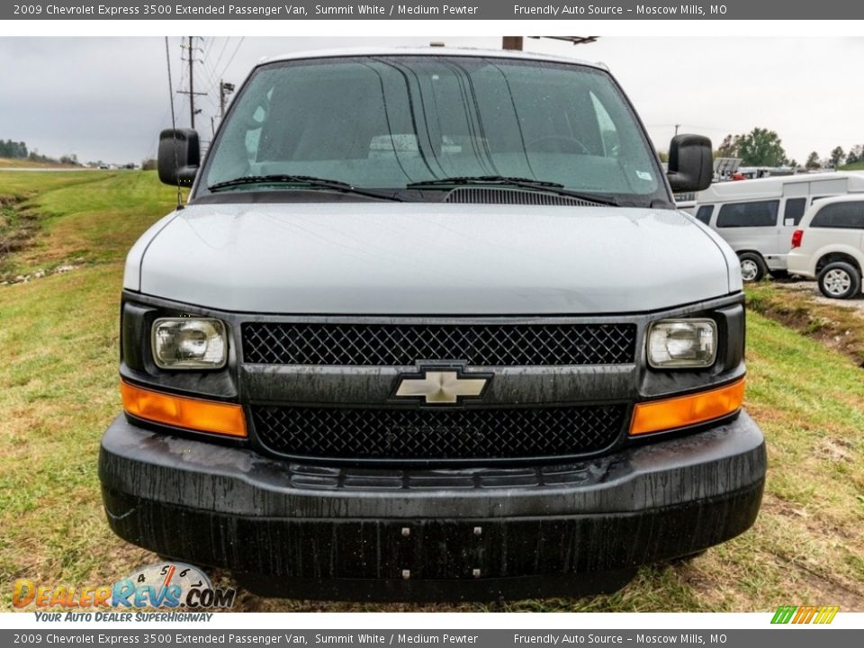 2009 Chevrolet Express 3500 Extended Passenger Van Summit White / Medium Pewter Photo #9