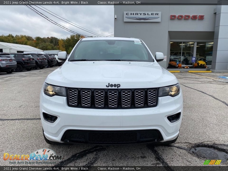 2021 Jeep Grand Cherokee Laredo 4x4 Bright White / Black Photo #7