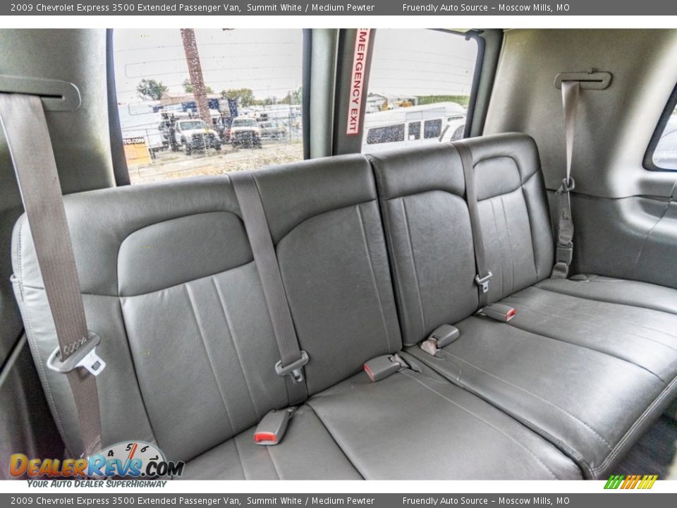 2009 Chevrolet Express 3500 Extended Passenger Van Summit White / Medium Pewter Photo #23