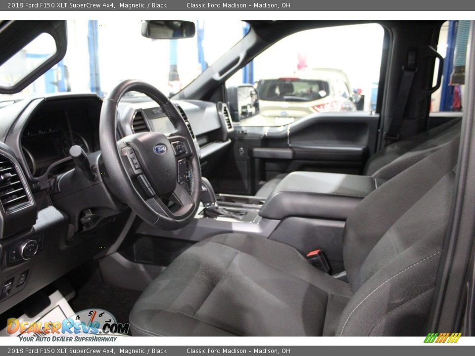 2018 Ford F150 XLT SuperCrew 4x4 Magnetic / Black Photo #11