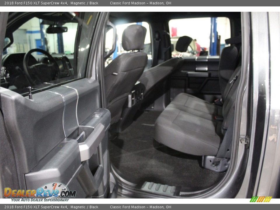 2018 Ford F150 XLT SuperCrew 4x4 Magnetic / Black Photo #13