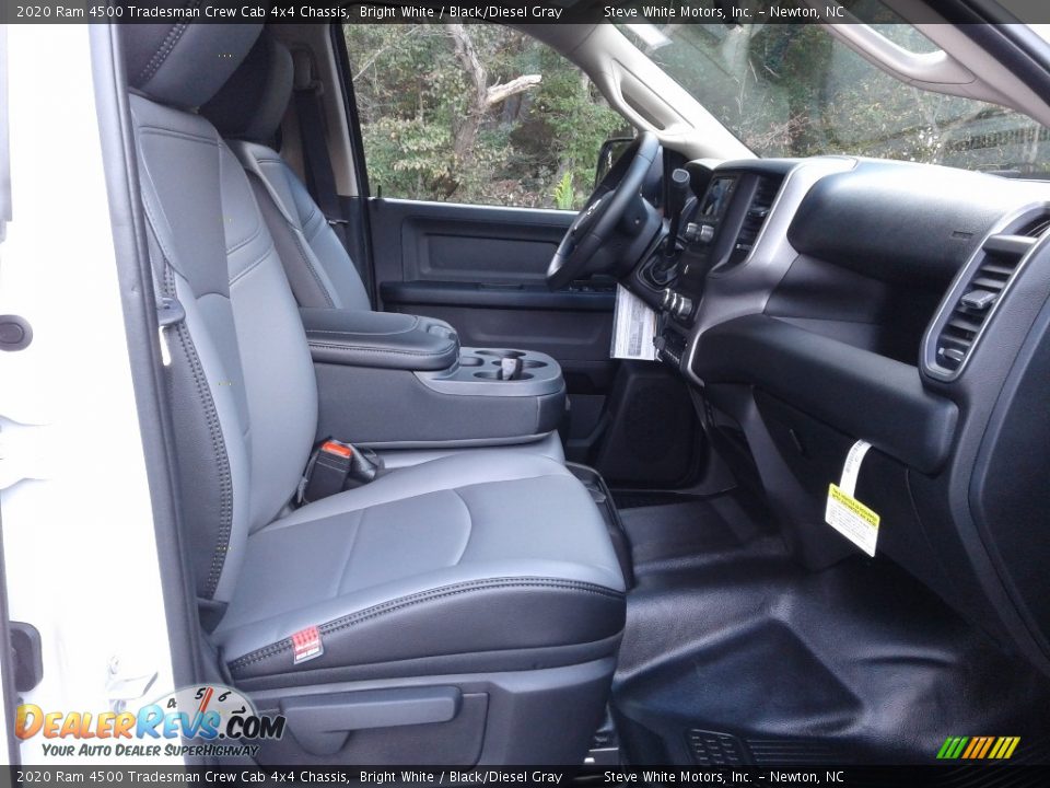 2020 Ram 4500 Tradesman Crew Cab 4x4 Chassis Bright White / Black/Diesel Gray Photo #15