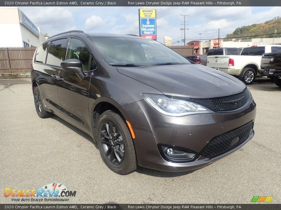 2020 Chrysler Pacifica Launch Edition AWD Ceramic Grey / Black Photo #3