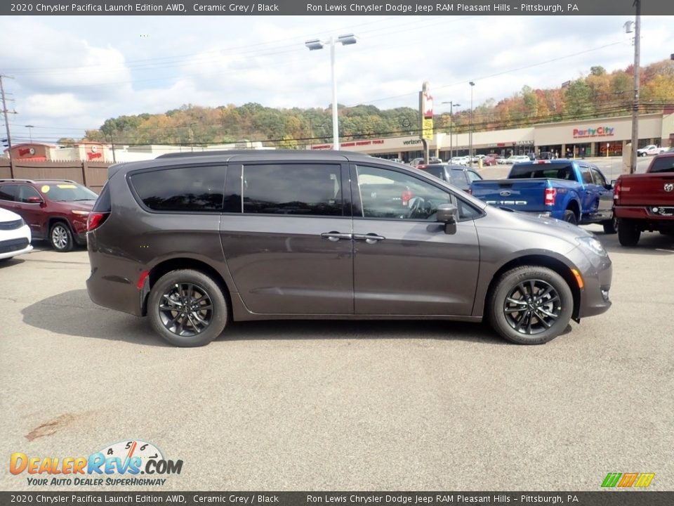 2020 Chrysler Pacifica Launch Edition AWD Ceramic Grey / Black Photo #4