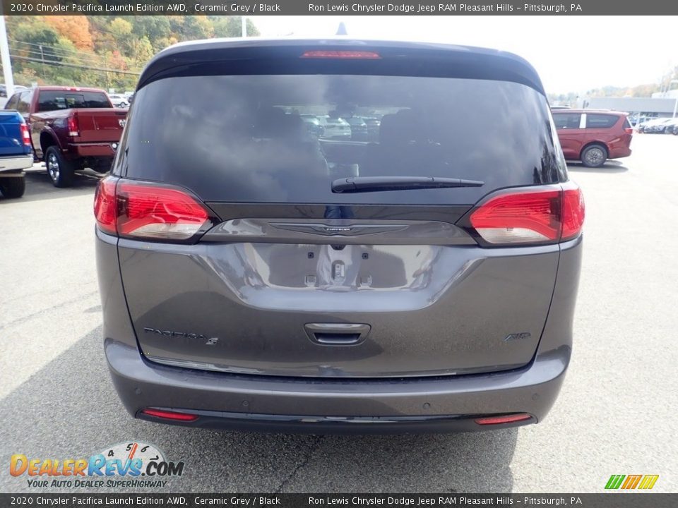 2020 Chrysler Pacifica Launch Edition AWD Ceramic Grey / Black Photo #10