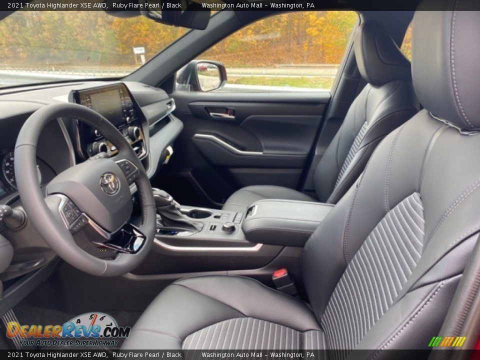 Front Seat of 2021 Toyota Highlander XSE AWD Photo #4
