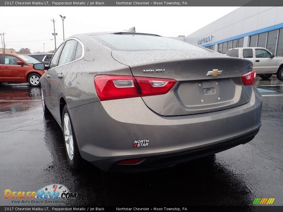 2017 Chevrolet Malibu LT Pepperdust Metallic / Jet Black Photo #5
