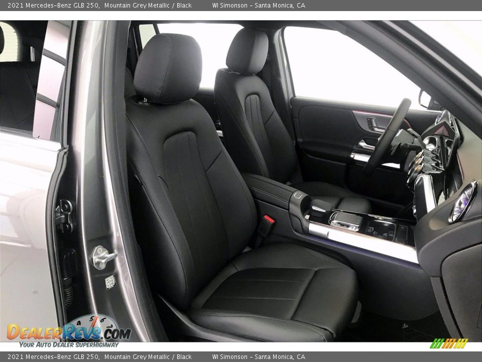 Front Seat of 2021 Mercedes-Benz GLB 250 Photo #5