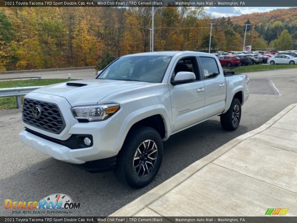 Front 3/4 View of 2021 Toyota Tacoma TRD Sport Double Cab 4x4 Photo #15