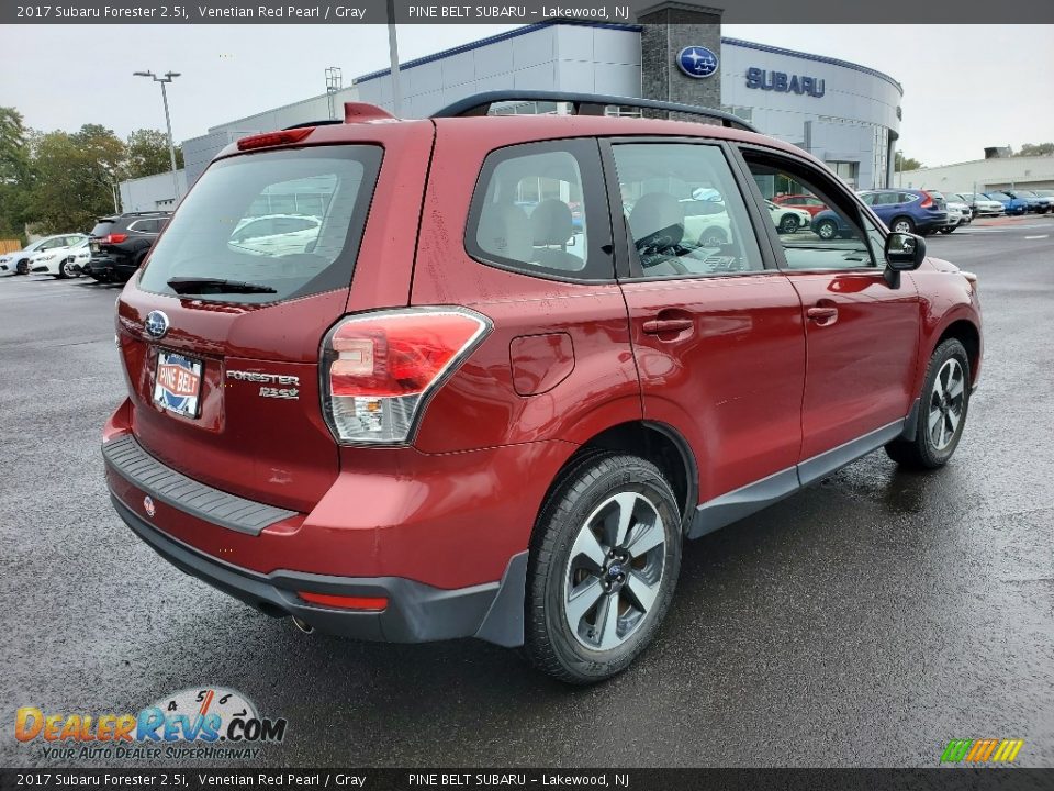 2017 Subaru Forester 2.5i Venetian Red Pearl / Gray Photo #18