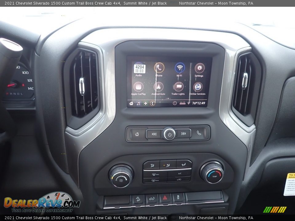 Controls of 2021 Chevrolet Silverado 1500 Custom Trail Boss Crew Cab 4x4 Photo #17