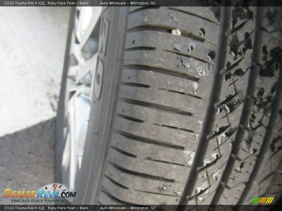 2019 Toyota RAV4 XLE Ruby Flare Pearl / Black Photo #8