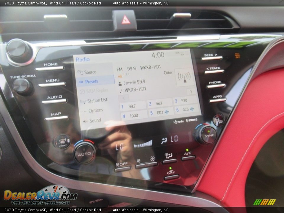 2020 Toyota Camry XSE Wind Chill Pearl / Cockpit Red Photo #16