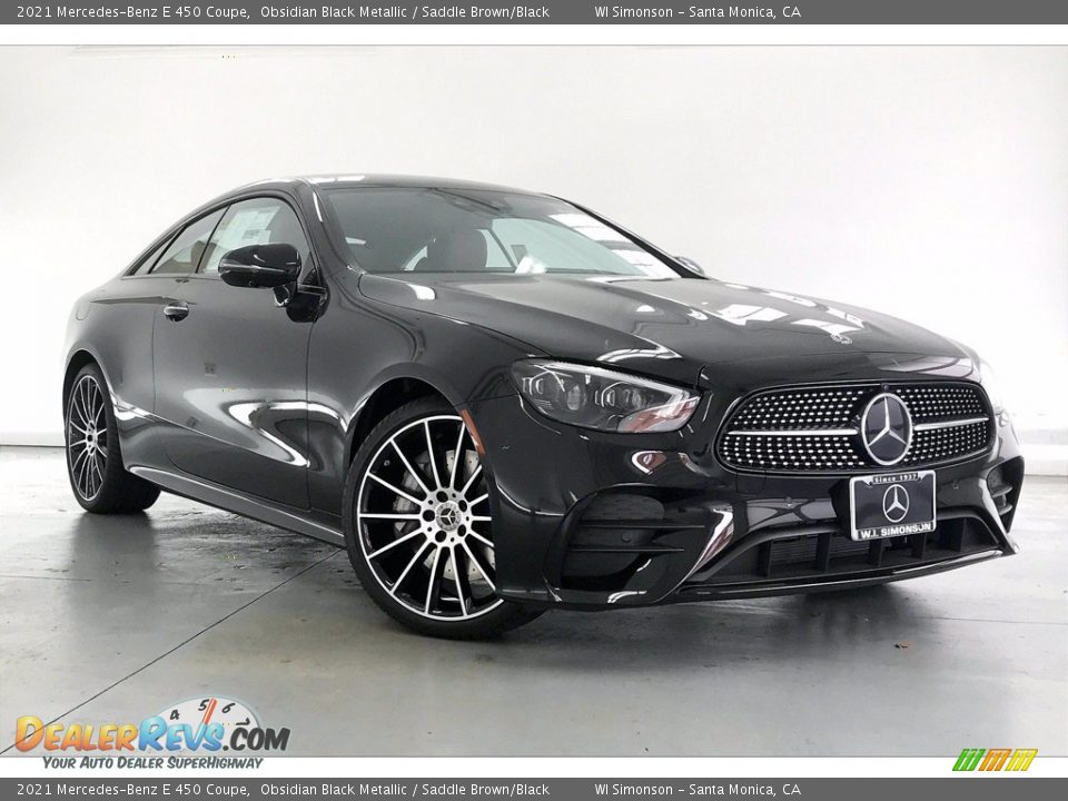 Front 3/4 View of 2021 Mercedes-Benz E 450 Coupe Photo #12