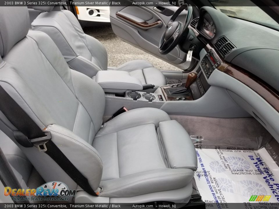 Front Seat of 2003 BMW 3 Series 325i Convertible Photo #13