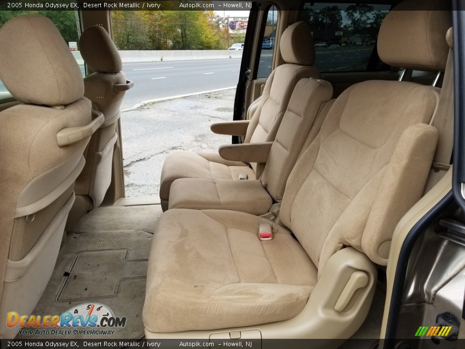 Rear Seat of 2005 Honda Odyssey EX Photo #14