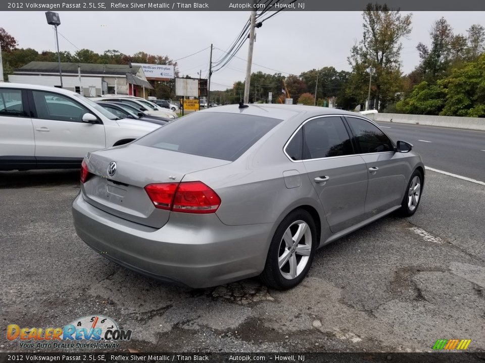 2012 Volkswagen Passat 2.5L SE Reflex Silver Metallic / Titan Black Photo #3