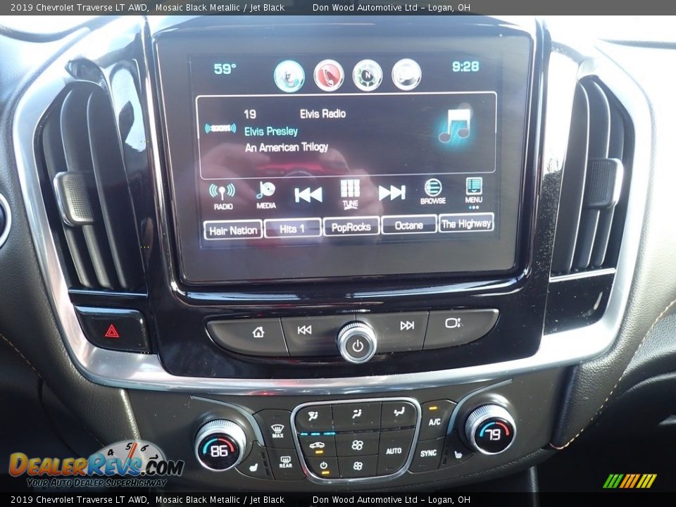 2019 Chevrolet Traverse LT AWD Mosaic Black Metallic / Jet Black Photo #30