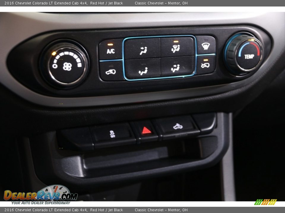 Controls of 2016 Chevrolet Colorado LT Extended Cab 4x4 Photo #18