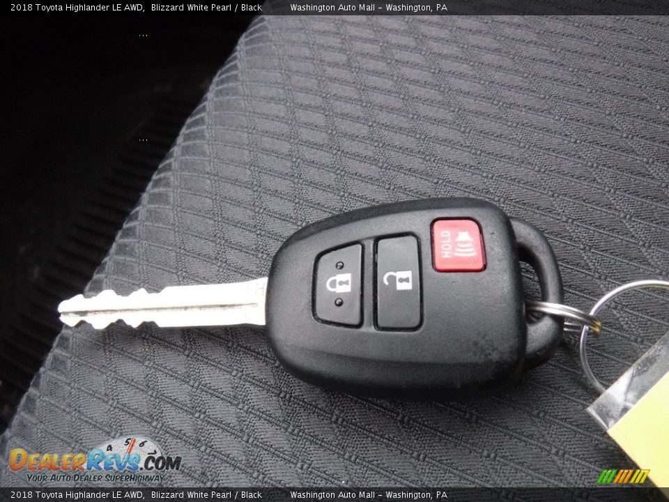 2018 Toyota Highlander LE AWD Blizzard White Pearl / Black Photo #23