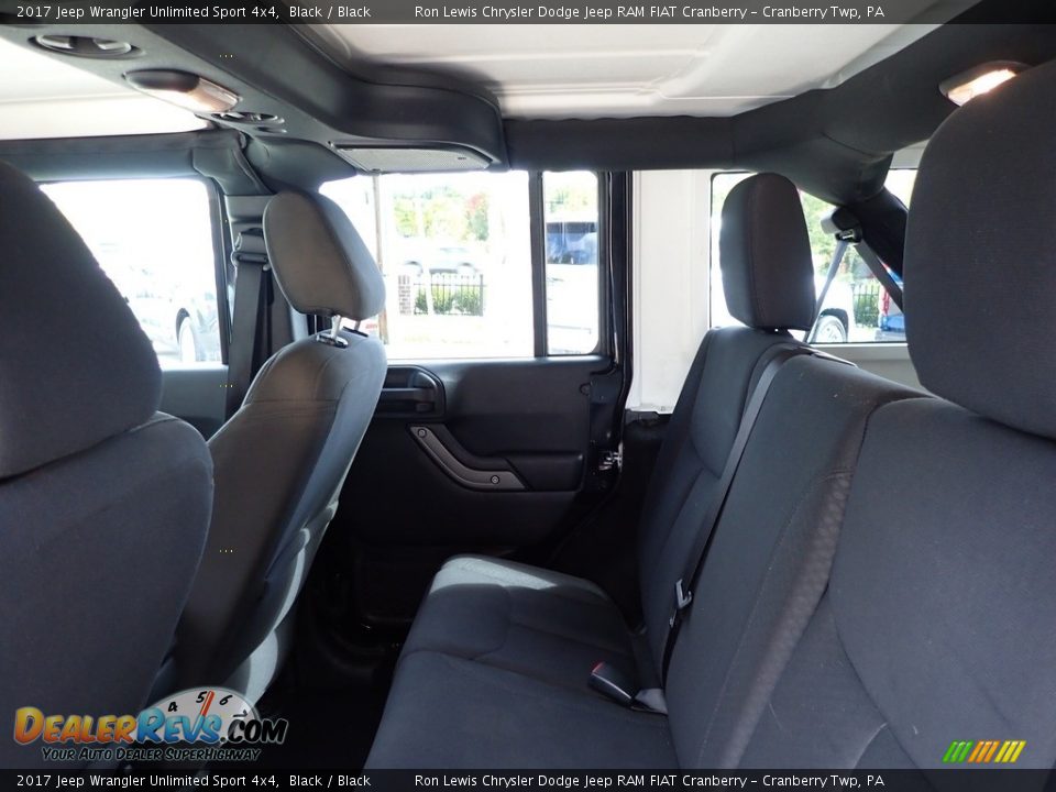 2017 Jeep Wrangler Unlimited Sport 4x4 Black / Black Photo #14