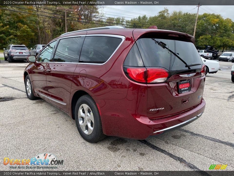 2020 Chrysler Pacifica Hybrid Touring L Velvet Red Pearl / Alloy/Black Photo #10