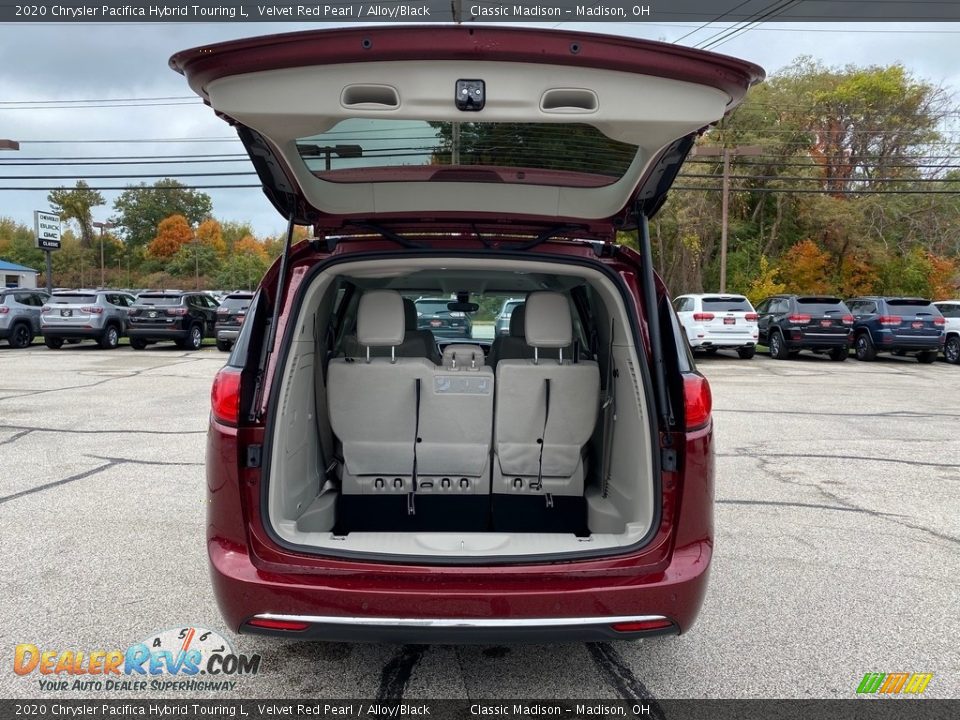 2020 Chrysler Pacifica Hybrid Touring L Velvet Red Pearl / Alloy/Black Photo #12