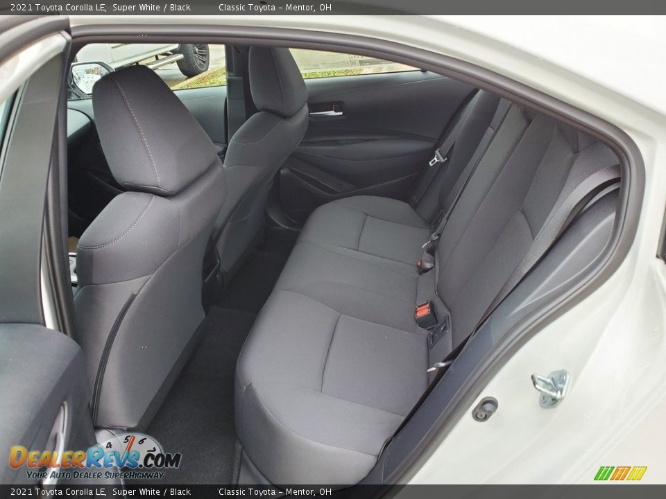 2021 Toyota Corolla LE Super White / Black Photo #3