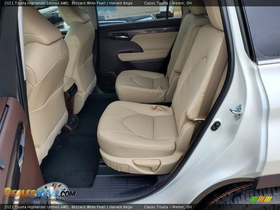 Rear Seat of 2021 Toyota Highlander Limited AWD Photo #3